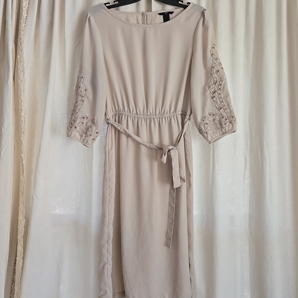 H&M Beige 3/4 Sleeve Midi Dress with Lace Detail